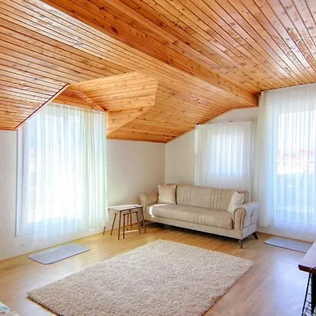 Center Cozy By Lookbookholiday *