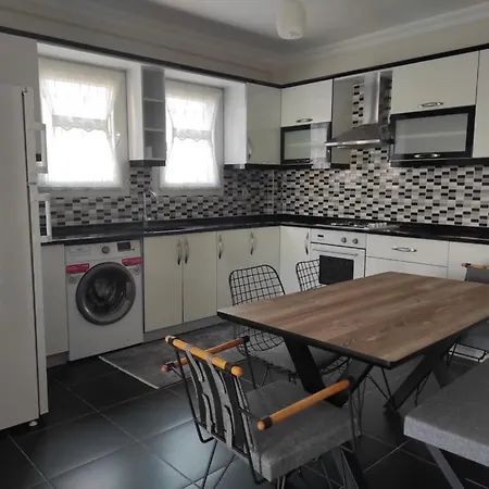 Center Cozy By Lookbookholiday Apartament