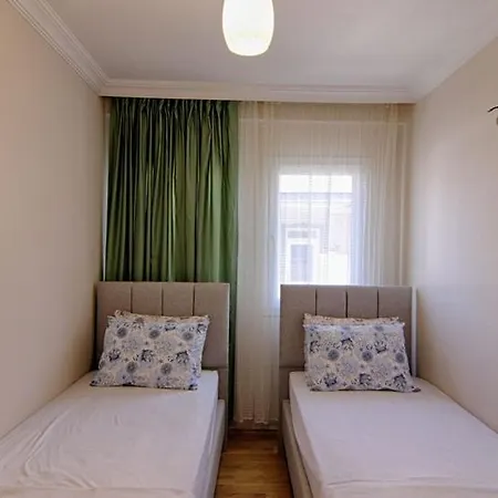 Apartament Center Cozy By Lookbookholiday *