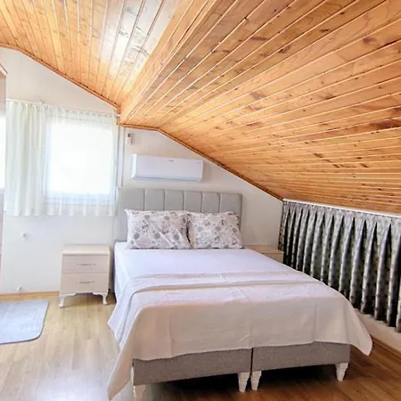 Center Cozy By Lookbookholiday